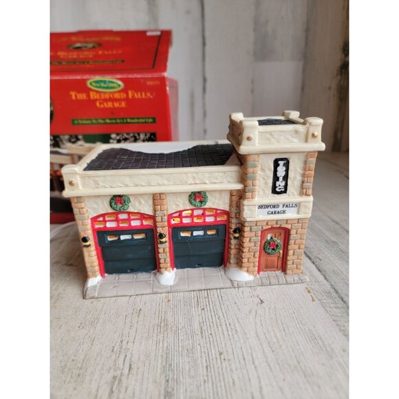 A wonderful Life Bedford falls Garage Vintage village accessory xmas - Picture 1 of 7